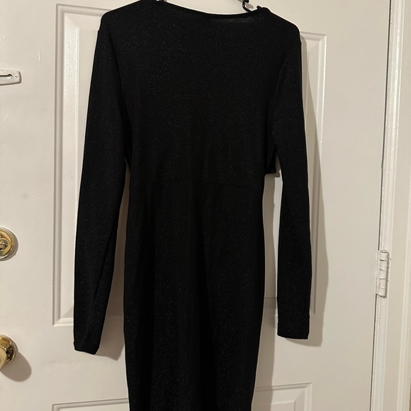 Sparkly dress with cutouts - Picture 4 of 4